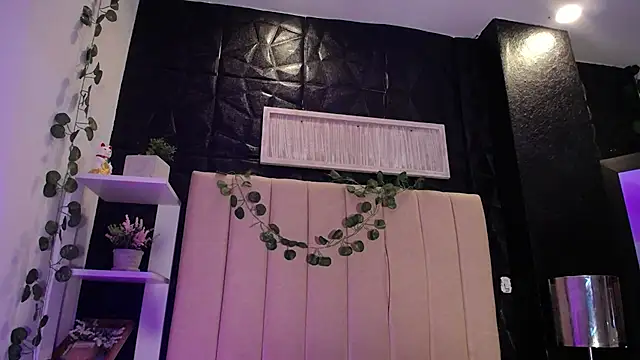 Mia Rinn online show from January 2025 04:02:01 PM