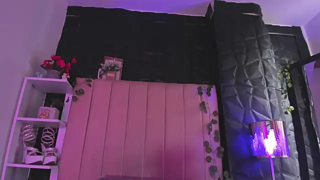 Mia Rinn online show from February 2026 01:33:02 PM