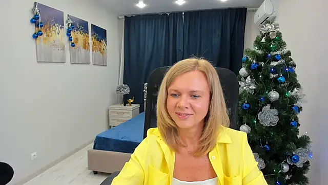 AgathaKlouin online show from December 2024 07:49:02 PM