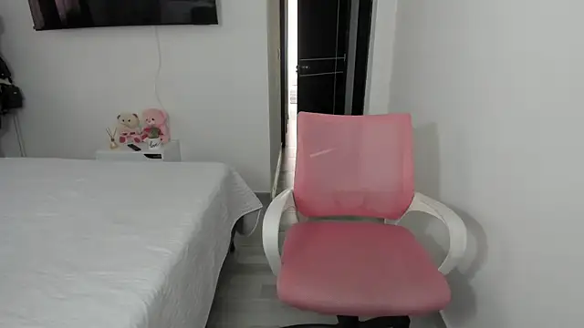 Ori valentina online show from February 2025 08:34:01 PM