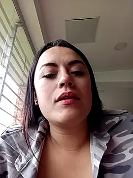 Lesly 10- online show from March 2025 08:11:01 PM