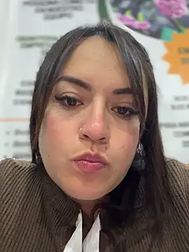 Snapshot of Lesly_10- chatting on February 2026 12:20:01 PM Lesly 10- online show from February 2026 12:20:01 PM