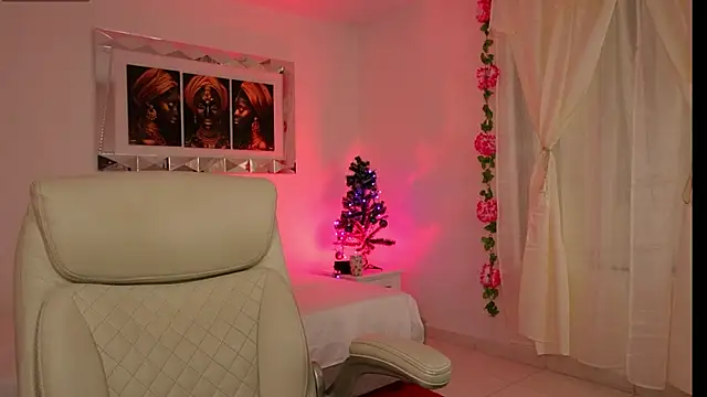 Snapshot of Alondrasparrow2 chatting on December 2024 02:12:01 PM Alondrasparrow2 online show from December 2024 02:12:01 PM