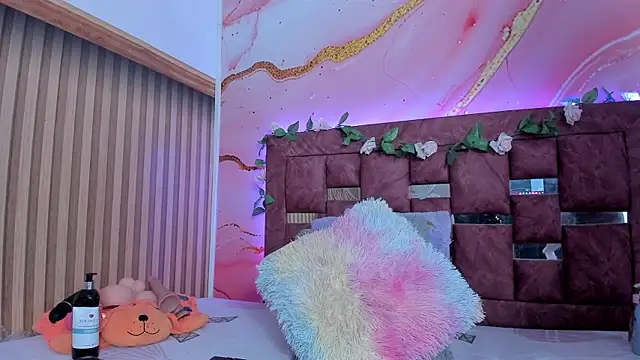 melody paris online show from March 2025 10:45:02 AM