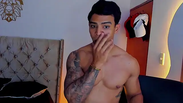 Andrew wolf7 online show from January 2026 01:43:02 AM