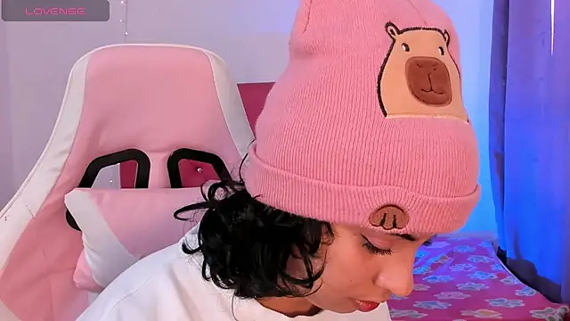 adriannyp 1 online show from September 2025 01:02:02 PM