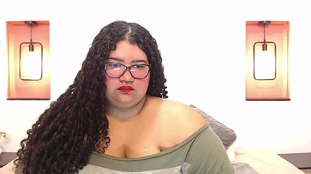 Miley Collins online show from December 2024 01:28:01 PM