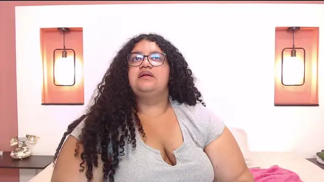 Miley Collins online show from March 2025 07:47:02 PM