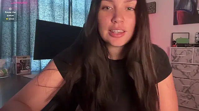 sweetsariaah online show from November 2025 06:06:02 PM