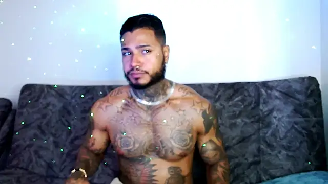 Snapshot of Exotic_tatto27121 chatting on December 2024 06:57:02 PM Exotic tatto27121 online show from December 2024 06:57:02 PM