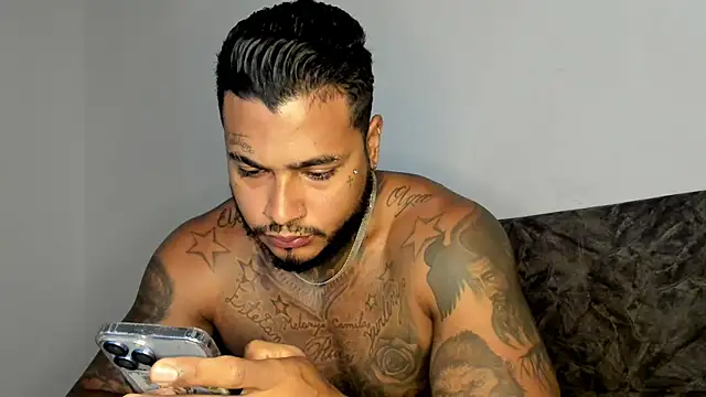 Snapshot of Exotic_tatto27121 chatting on October 2025 06:09:01 PM Exotic tatto27121 online show from October 2025 06:09:01 PM