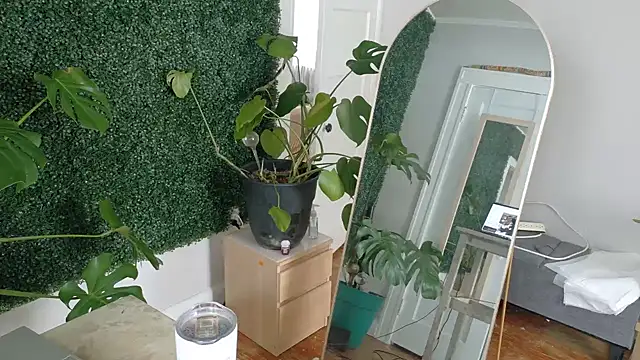 Snapshot of MistressKatie13xxx chatting on February 2026 07:06:02 PM MistressKatie13xxx online show from February 2026 07:06:02 PM