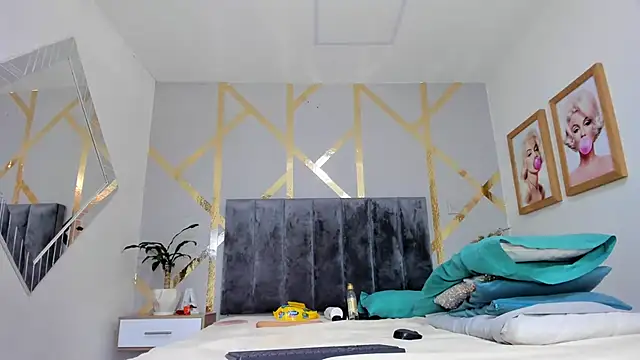 Caroliine Torres online show from February 2025 02:57:02 PM