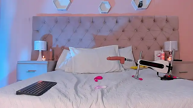 Snapshot of EmySilver chatting on December 2024 05:42:01 PM EmySilver online show from December 2024 05:42:01 PM