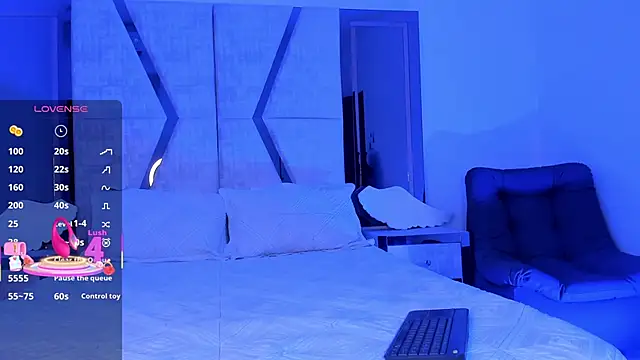 Snapshot of EmySilver chatting on February 2025 09:15:02 PM EmySilver online show from February 2025 09:15:02 PM