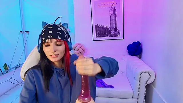 Dafne huges online show from January 2025 03:36:02 PM