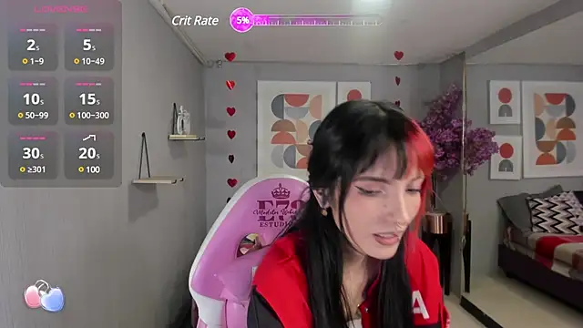 Dafne huges online show from March 2025 08:00:01 PM