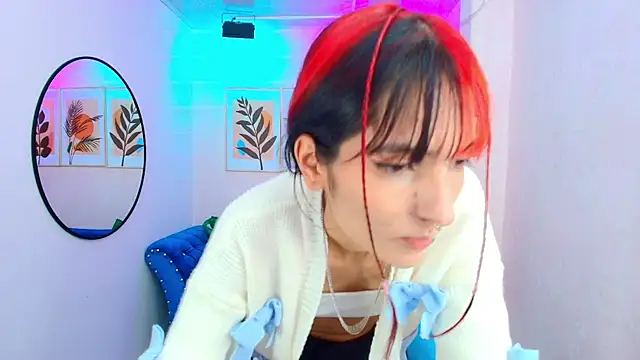 Dafne huges online show from September 2025 07:36:01 PM