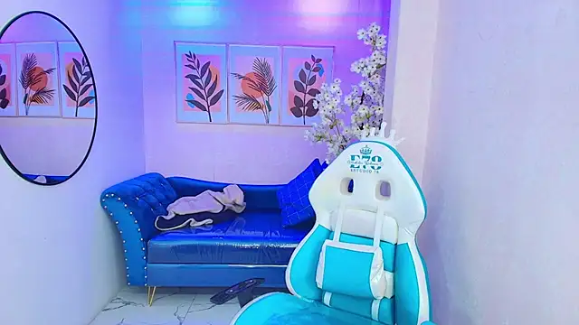 Dafne huges online show from September 2025 07:36:02 PM