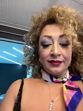 Katti Barrera online show from December 2025 12:23:02 PM