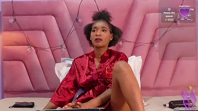 petitelittleebony online show from April 2026 01:49:02 AM