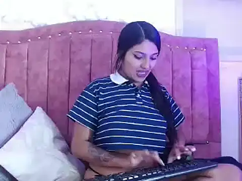 SarahStones online show from January 2025 05:42:02 AM