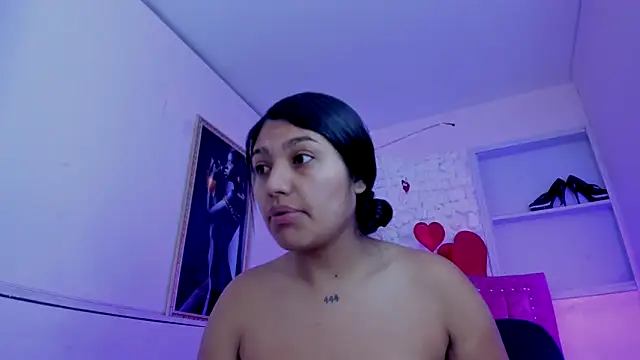 SarahStones online show from October 2025 10:35:02 AM