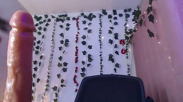 SarahStones online show from April 2026 06:13:01 AM