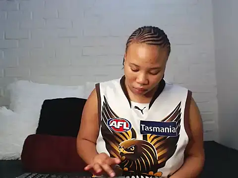 Snapshot of DrippinCaramelCutie chatting on March 2025 10:55:01 AM DrippinCaramelCutie online show from March 2025 10:55:01 AM