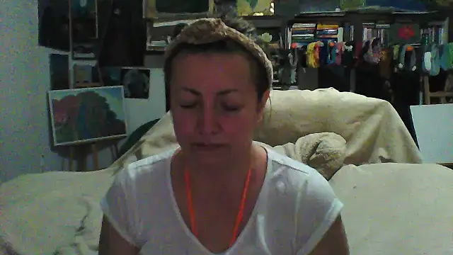 MariaAnaSunshine online show from November 2025 06:32:01 PM