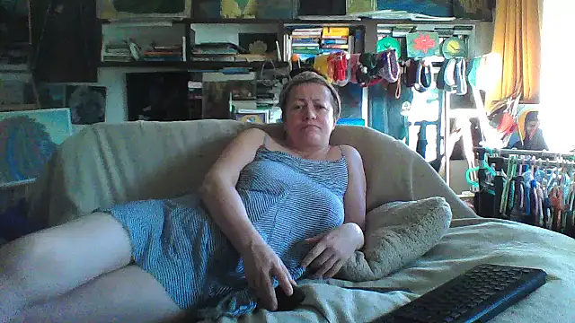 MariaAnaSunshine online show from December 2025 09:46:02 AM