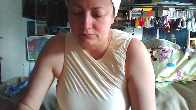 MariaAnaSunshine online show from December 2025 08:43:01 AM