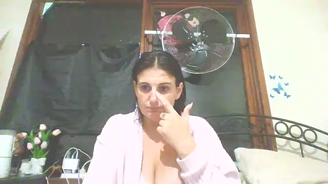 Clarissaroseyplus1 online show from February 2026 08:18:01 PM