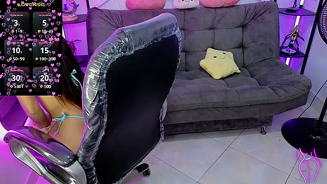 Snapshot of littlevixen18 chatting on February 2025 03:30:02 PM littlevixen18 online show from February 2025 03:30:02 PM