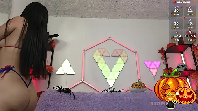 Snapshot of littlevixen18 chatting on October 2025 01:47:02 PM littlevixen18 online show from October 2025 01:47:02 PM