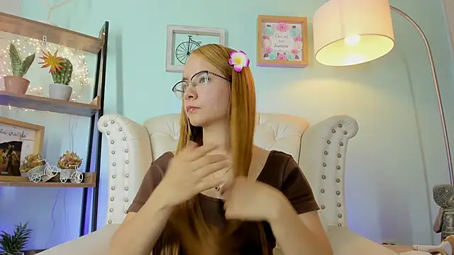 Snapshot of honey_fox1 chatting on February 2026 12:40:02 AM honey fox1 online show from February 2026 12:40:02 AM