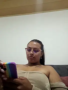 Fantasy-gil online show from March 2025 08:21:01 PM