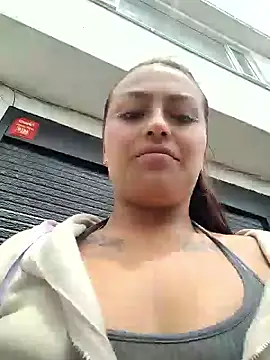 Fantasy-gil online show from March 2025 06:45:02 PM