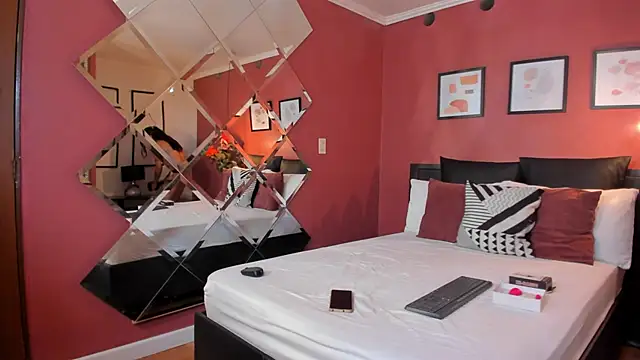 scarlet castro online show from March 2025 03:20:01 PM