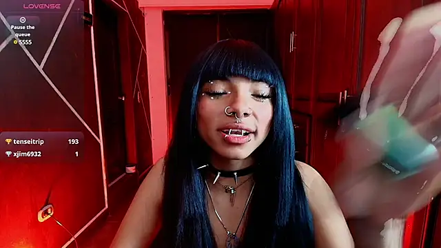 Snapshot of SexyNaf chatting on February 2025 01:21:02 AM SexyNaf online show from February 2025 01:21:02 AM