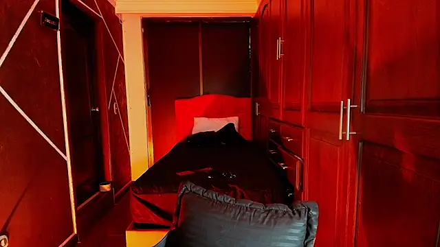 Snapshot of SexyNaf chatting on February 2025 10:36:02 PM SexyNaf online show from February 2025 10:36:02 PM