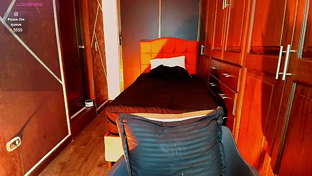 Snapshot of SexyNaf chatting on March 2025 10:20:01 PM SexyNaf online show from March 2025 10:20:01 PM