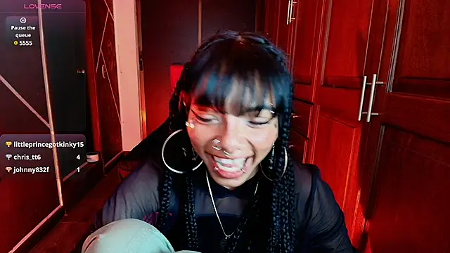 Snapshot of SexyNaf chatting on March 2025 01:25:02 AM SexyNaf online show from March 2025 01:25:02 AM