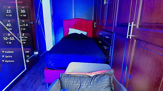 Snapshot of SexyNaf chatting on March 2025 01:24:01 AM SexyNaf online show from March 2025 01:24:01 AM