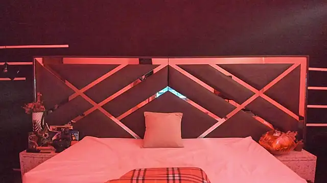 Snapshot of SexyNaf chatting on September 2025 07:39:01 PM SexyNaf online show from September 2025 07:39:01 PM