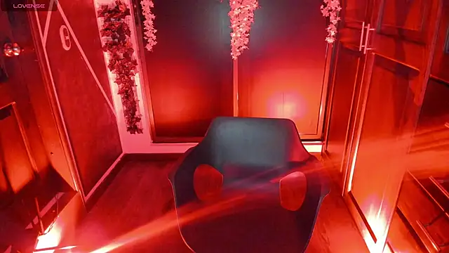 Snapshot of SexyNaf chatting on November 2025 07:26:01 PM SexyNaf online show from November 2025 07:26:01 PM