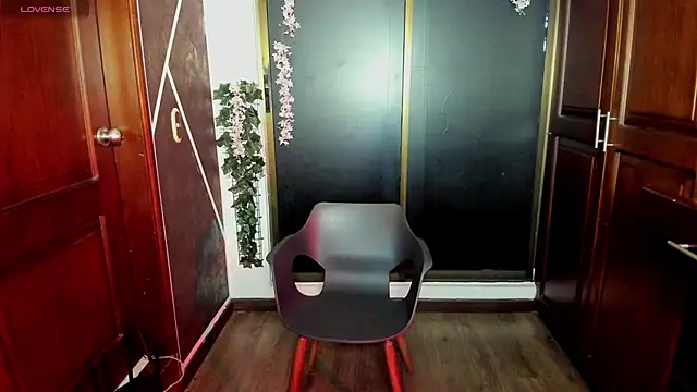 Snapshot of SexyNaf chatting on November 2025 07:23:01 PM SexyNaf online show from November 2025 07:23:01 PM