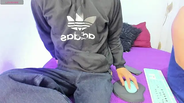 elena and derek online show from December 2024 11:07:01 AM