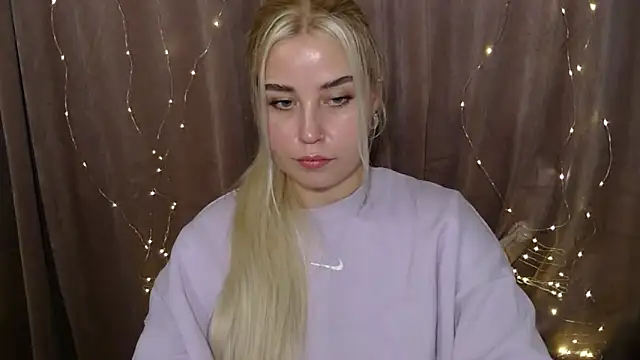 KristyHoney online show from December 2024 04:24:02 PM