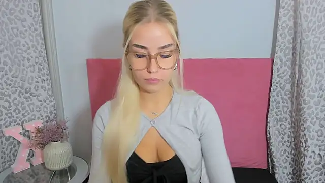 KristyHoney online show from November 2025 09:11:01 PM